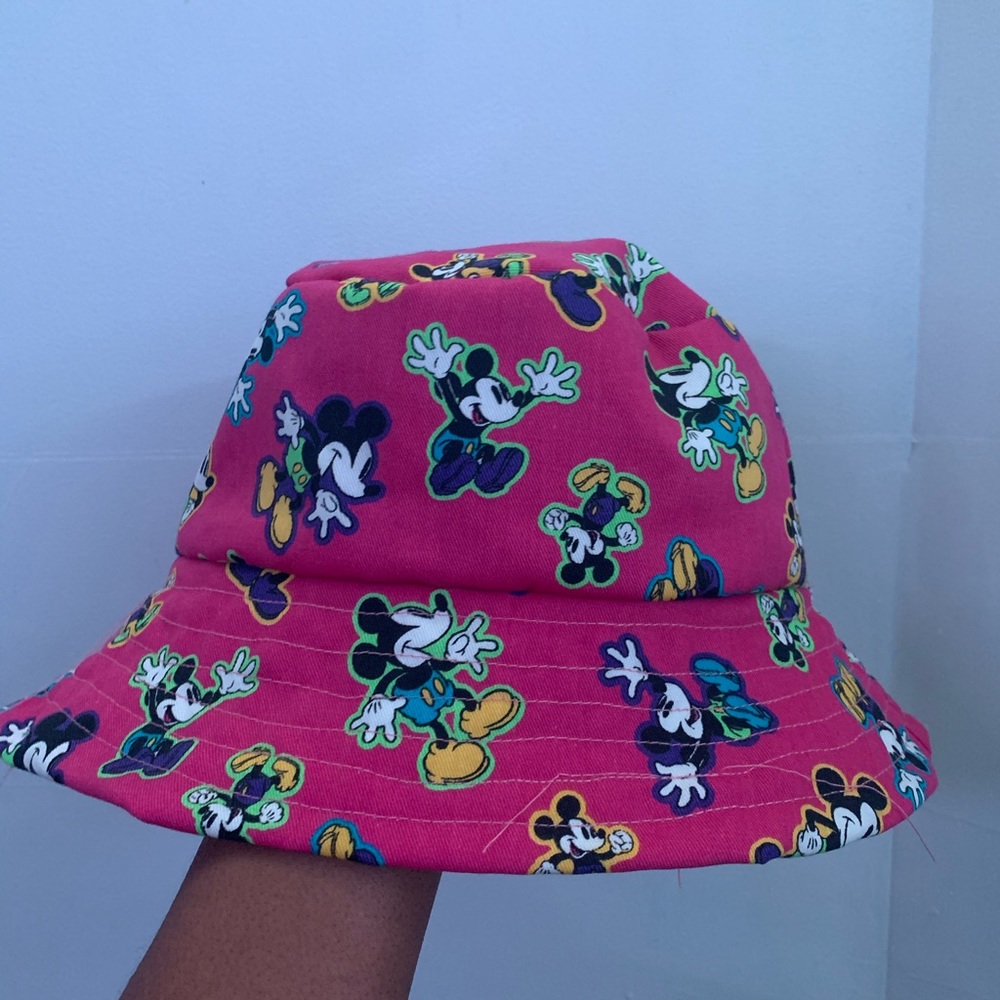 Bucket hat